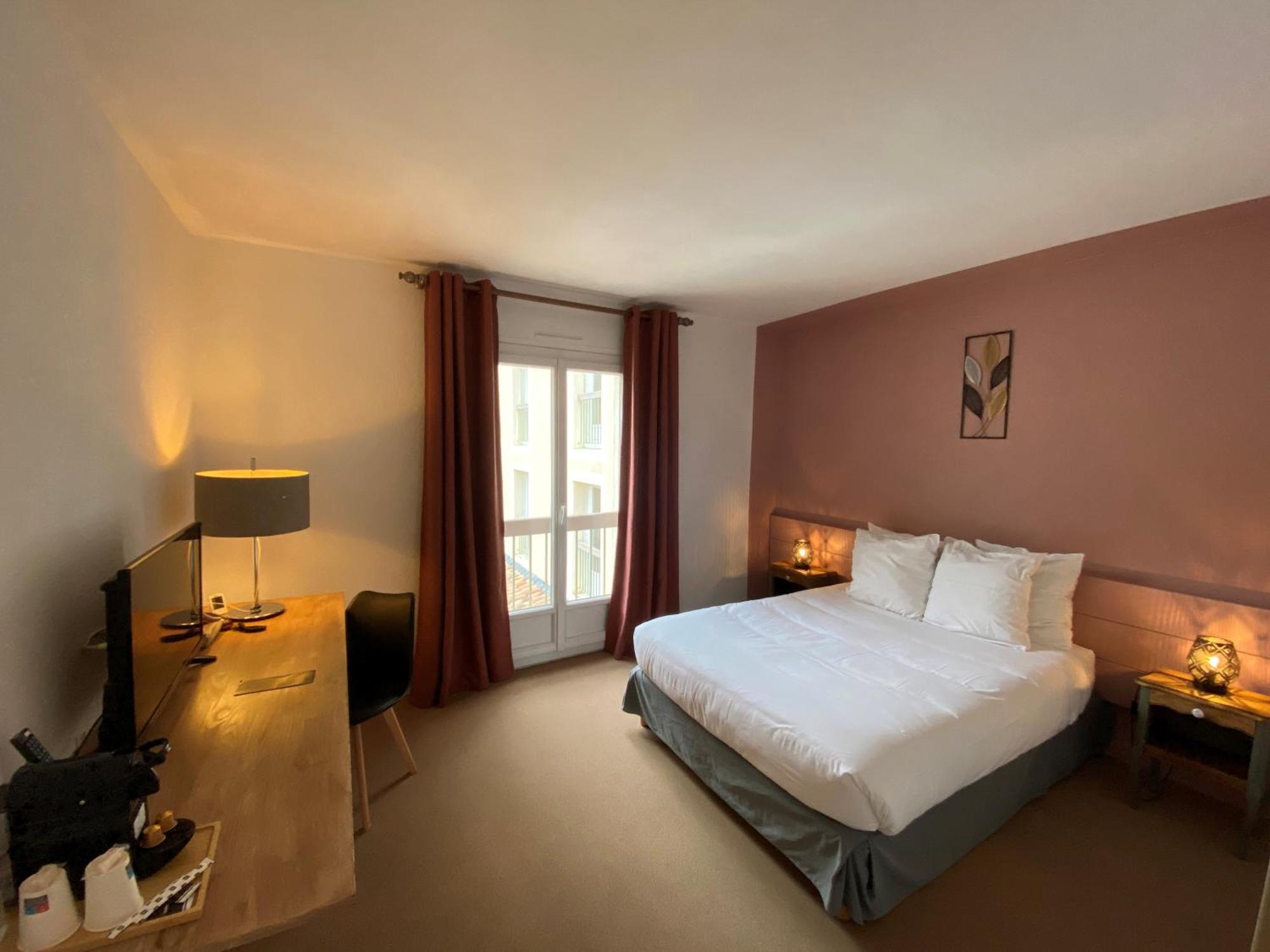Logis Hotel Medieval, Montelimar Nord روشيمار المظهر الخارجي الصورة